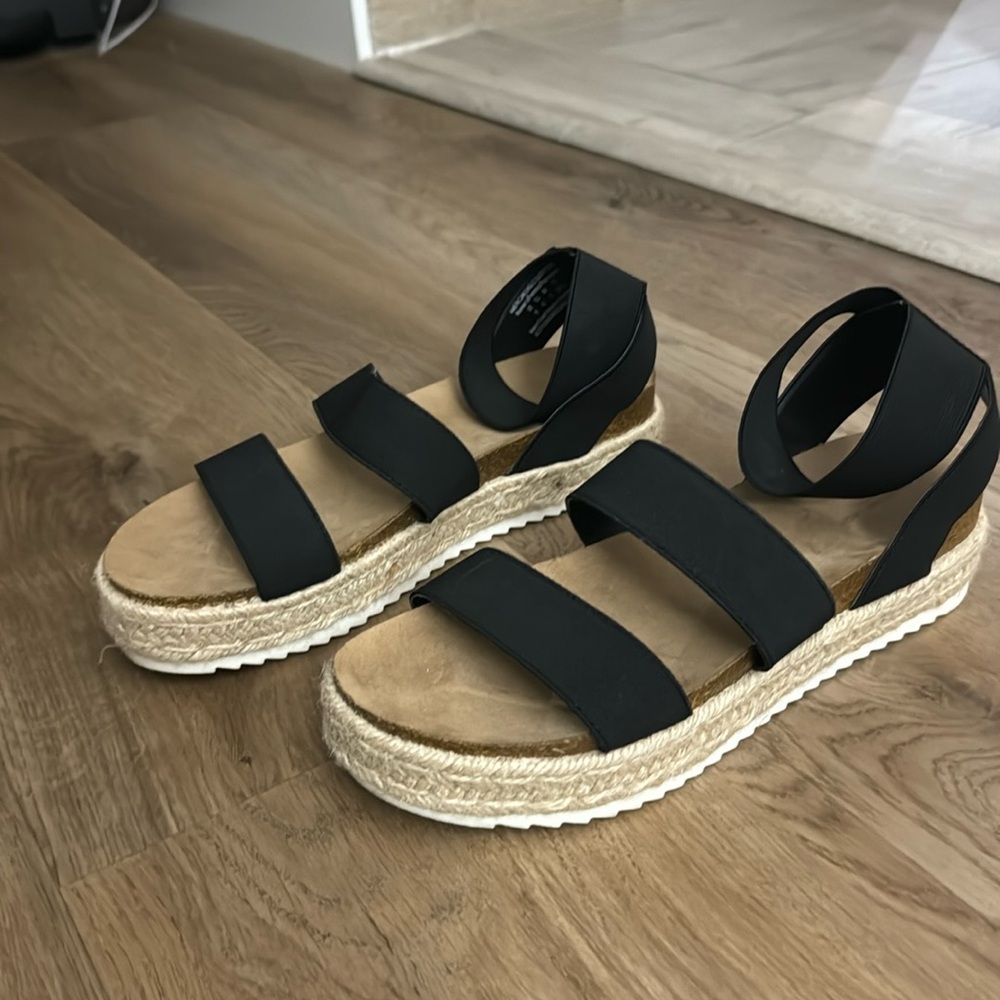 American Eagle Size 10 Espadrilles